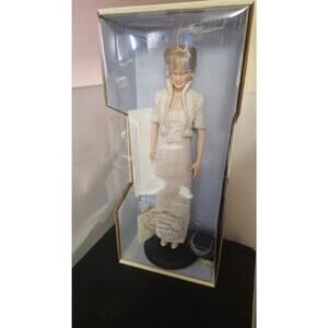Franklin Mint Diana Princess Of Wales Porcelain Portrait Doll Beaded Pearl Gown